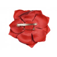 bloem corsage met organza bladeren rood zwart